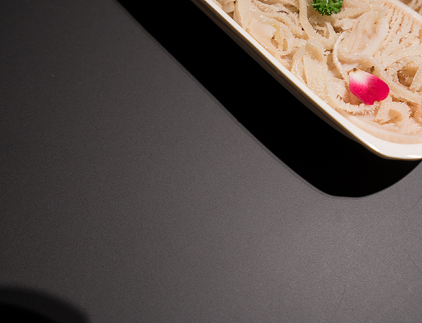 Sormenjälkiä estävä kompakti laminaattitaso