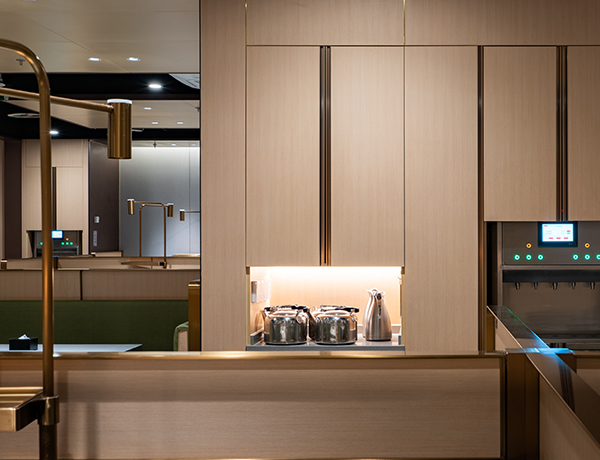 Korkeapaineinen koristelaminaatti huonekaluihin